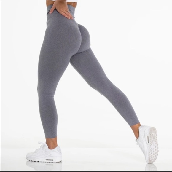 SOLD- Brand New NVGTN Seamless Leggings - Picture 1 of 3